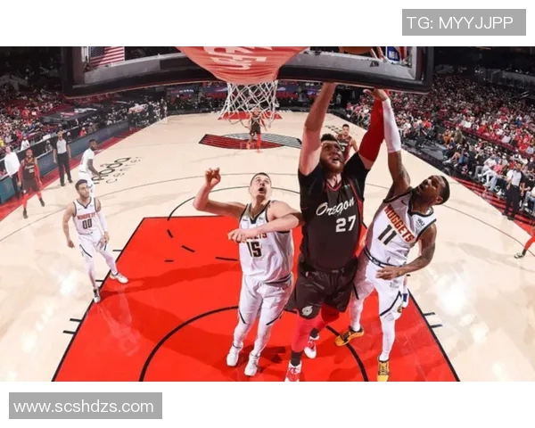 克雷格波特强势突破撤步远投被犯规成功打成3加1 克雷格波特强势突破撤步远投被犯规成功打成3加1