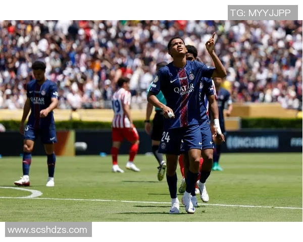 巴黎圣日耳曼瞄准新星科内或将报价6000万欧元引发关注 巴黎圣日耳曼瞄准新星科内或将报价6000万欧元引发关注