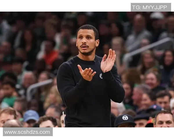 马祖拉强调安芬尼西蒙斯需提升攻防对抗强度以增强球队表现