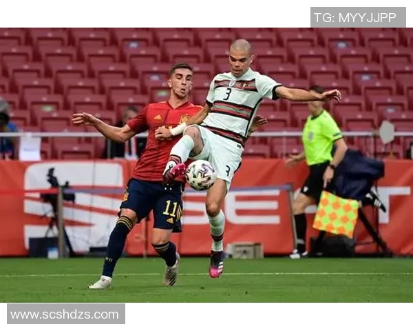 莫拉塔主动犯规染黄示意换人两次错失良机引发争议 莫拉塔主动犯规染黄示意换人两次错失良机引发争议