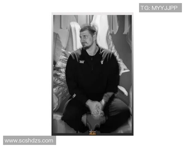 约基奇Joker2高低帮新配色发布黑白反转颜值对比引发热议 约基奇Joker2高低帮新配色发布黑白反转颜值对比引发热议