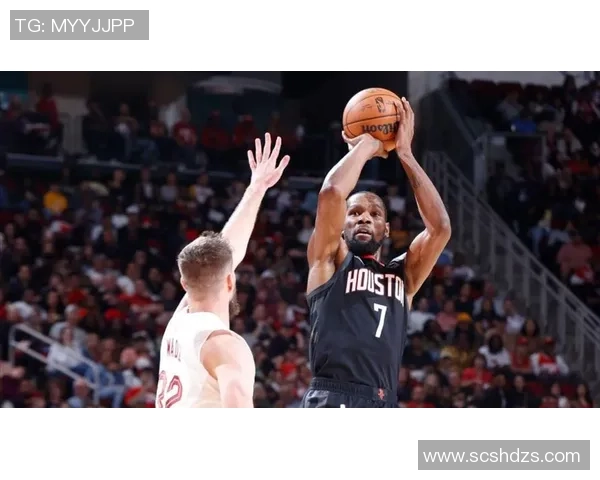 杜兰特赛季开局表现惊艳场均30分高效命中率限制对手运动战表现不佳